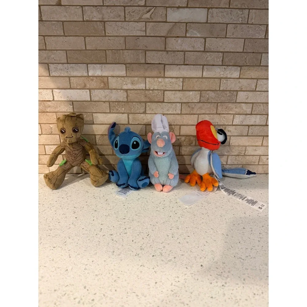 Disney Parks Magnet Hands Plush Pal Mini Shoulder Plush Collectible Toy